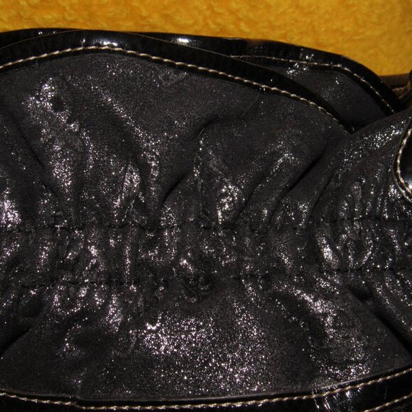 CLASSIC BLACK KATHY VAN ZEELAND PURSE-CHARMS-SHINY-POCKETS-VEGAN-PERFECT! - Picture 12 of 14
